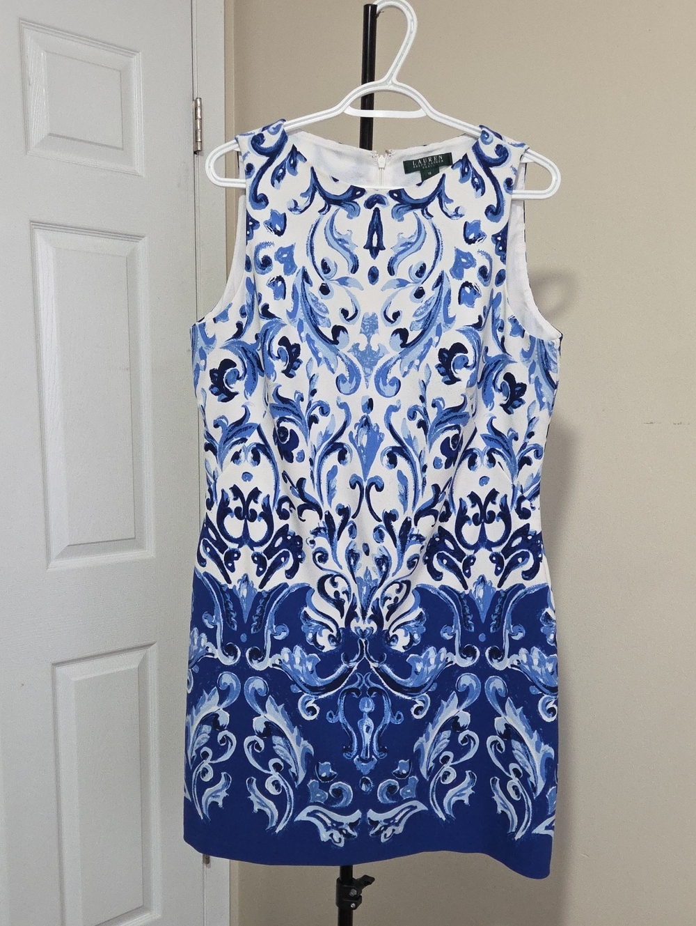 Lauren Ralph Lauren Blue & White Sleeveless Sheath Dress